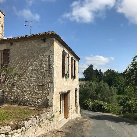 Сasa de vacaciones Logis De Chaumiac Bouniagues