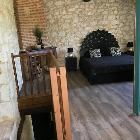 Logis De Chaumiac Сasa de vacaciones