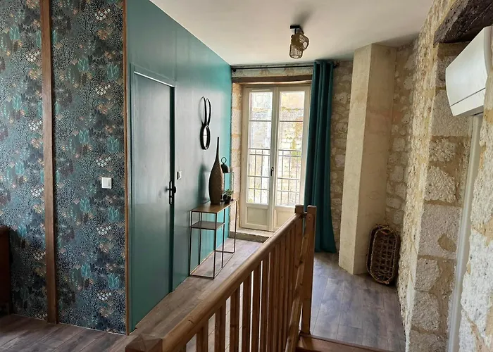 Logis De Chaumiac Bouniagues